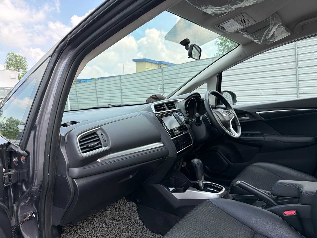 used 2017 Honda Jazz V 1.5
