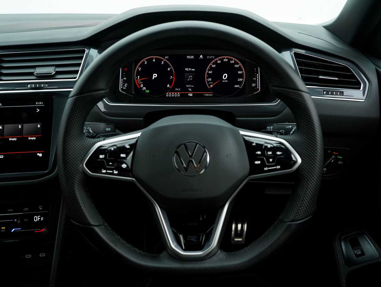 used 2023 Volkswagen Tiguan Allspace R-Line 4MOTION 2.0