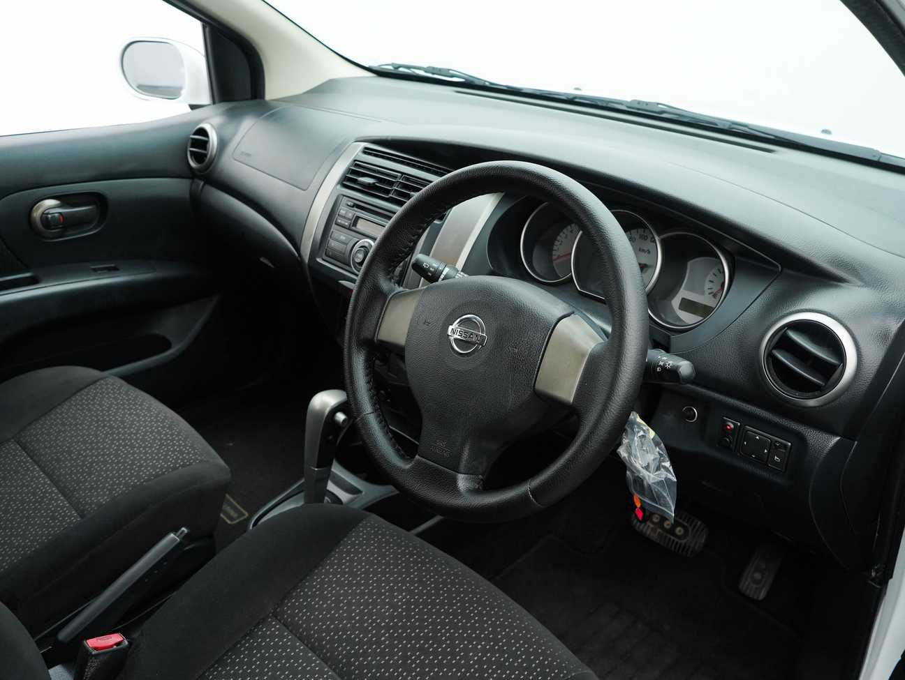 used 2012 Nissan Grand Livina ST-L Comfort 1.6