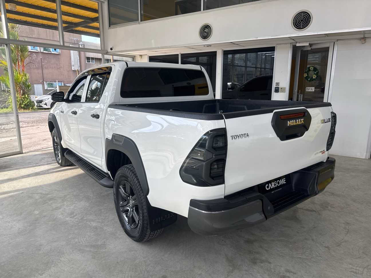 used 2023 Toyota Hilux E Dual Cab 2.4