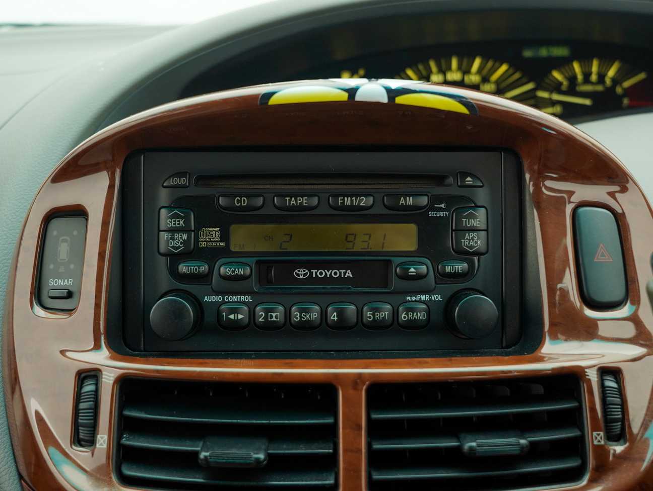 terpakai 2001 Toyota Estima G 2.4