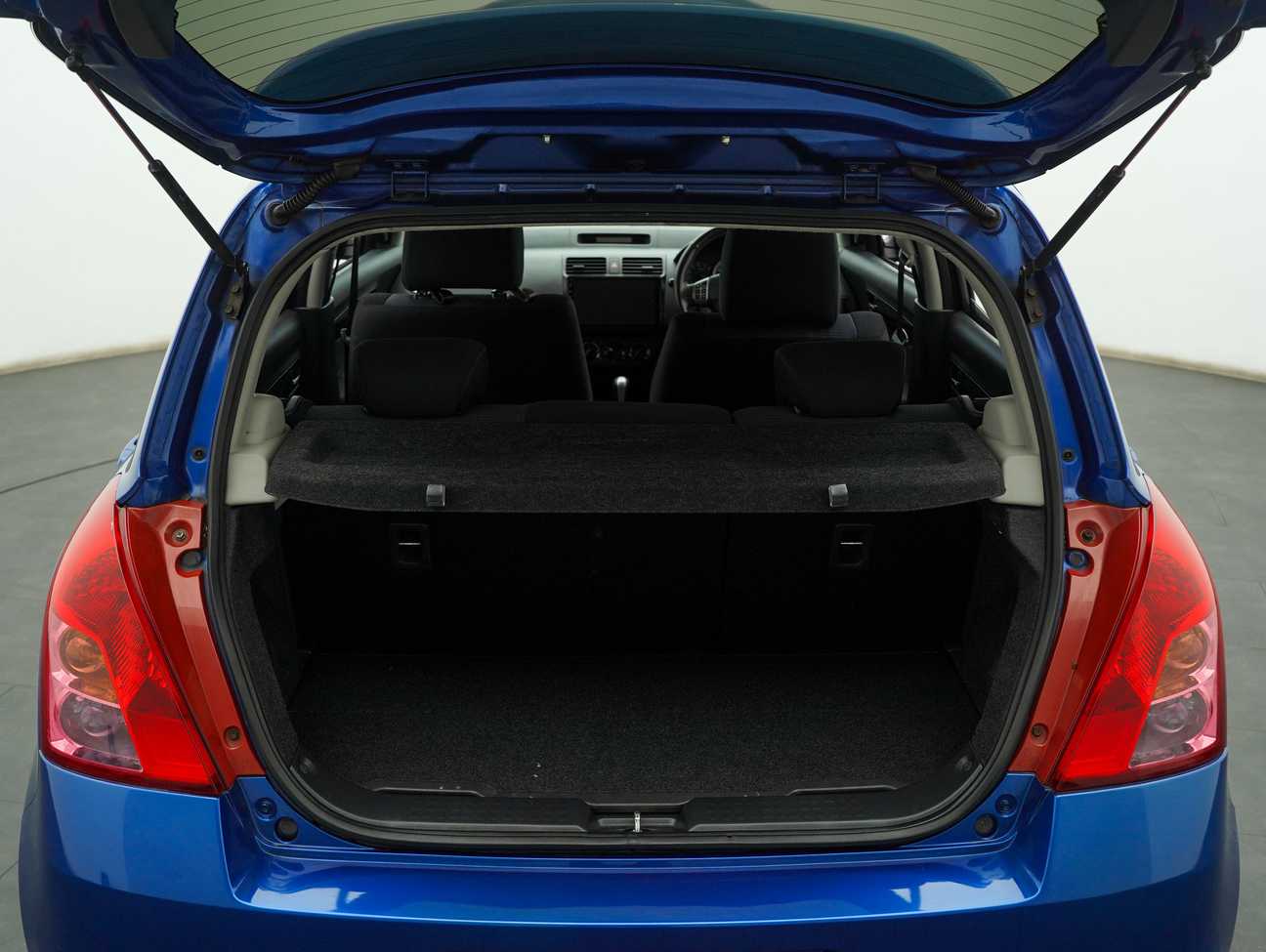 terpakai 2010 Suzuki Swift  1.5