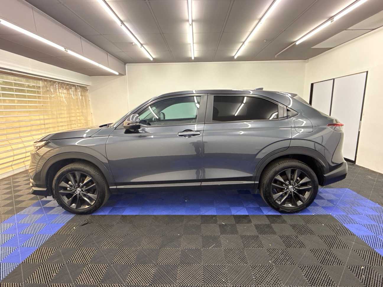 used 2025 Honda HR-V V 1.5