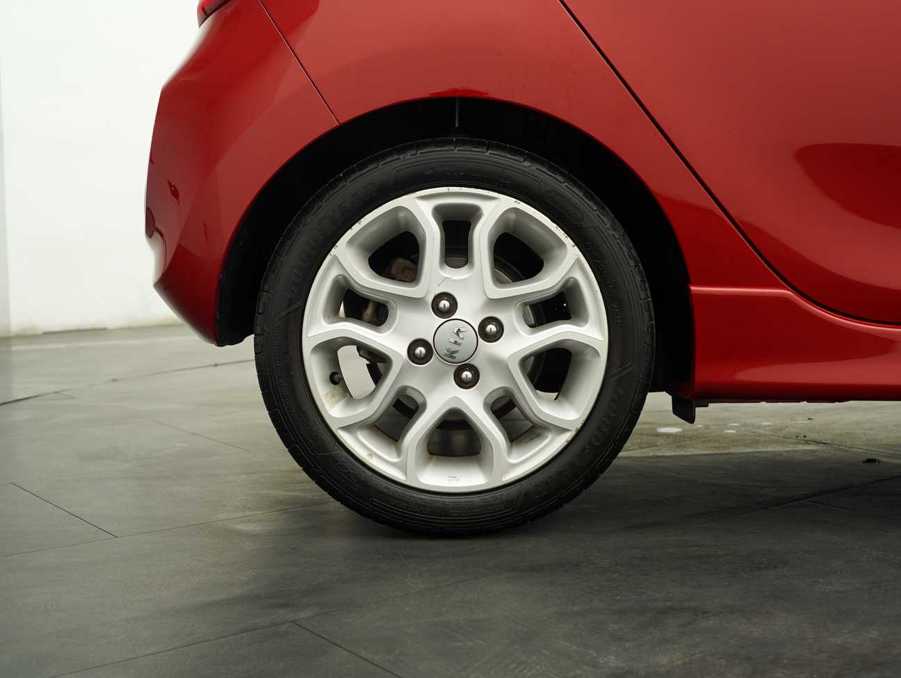 terpakai 2015 Kia Picanto  1.2