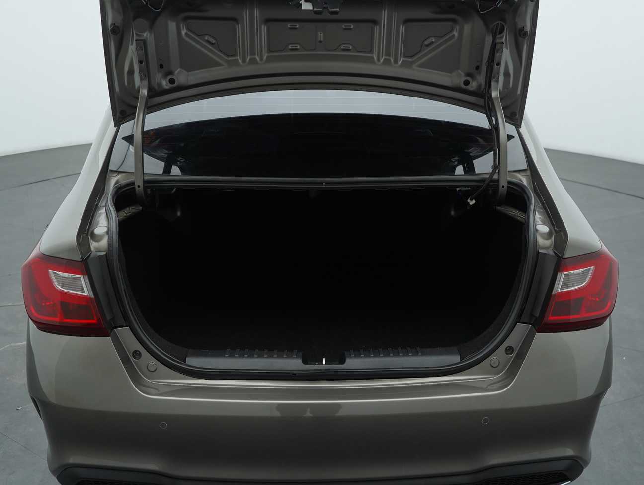 terpakai 2020 Proton Saga Premium 1.3