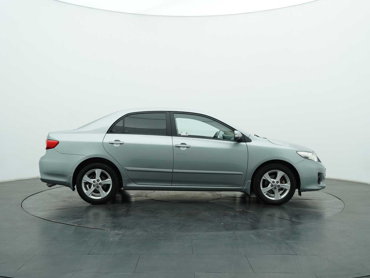 terpakai 2012 Toyota Corolla Altis E 1.8