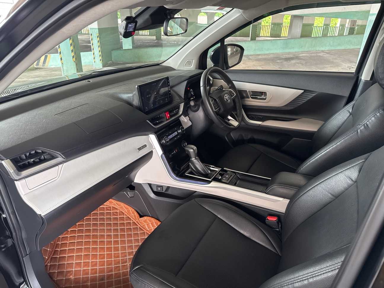 used 2023 Toyota Veloz  1.5