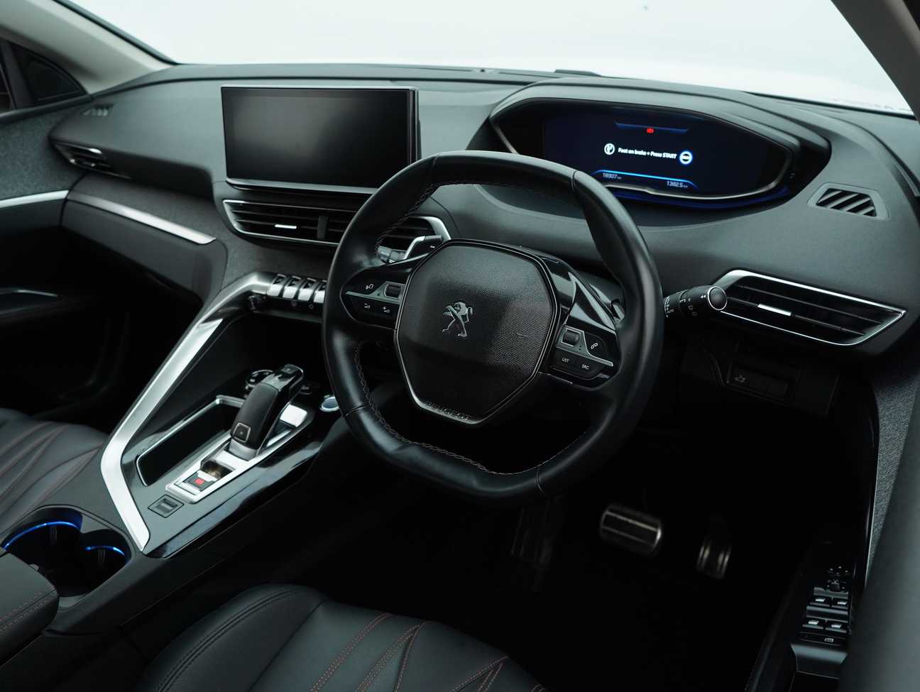 terpakai 2024 Peugeot 3008 THP Allure 1.6