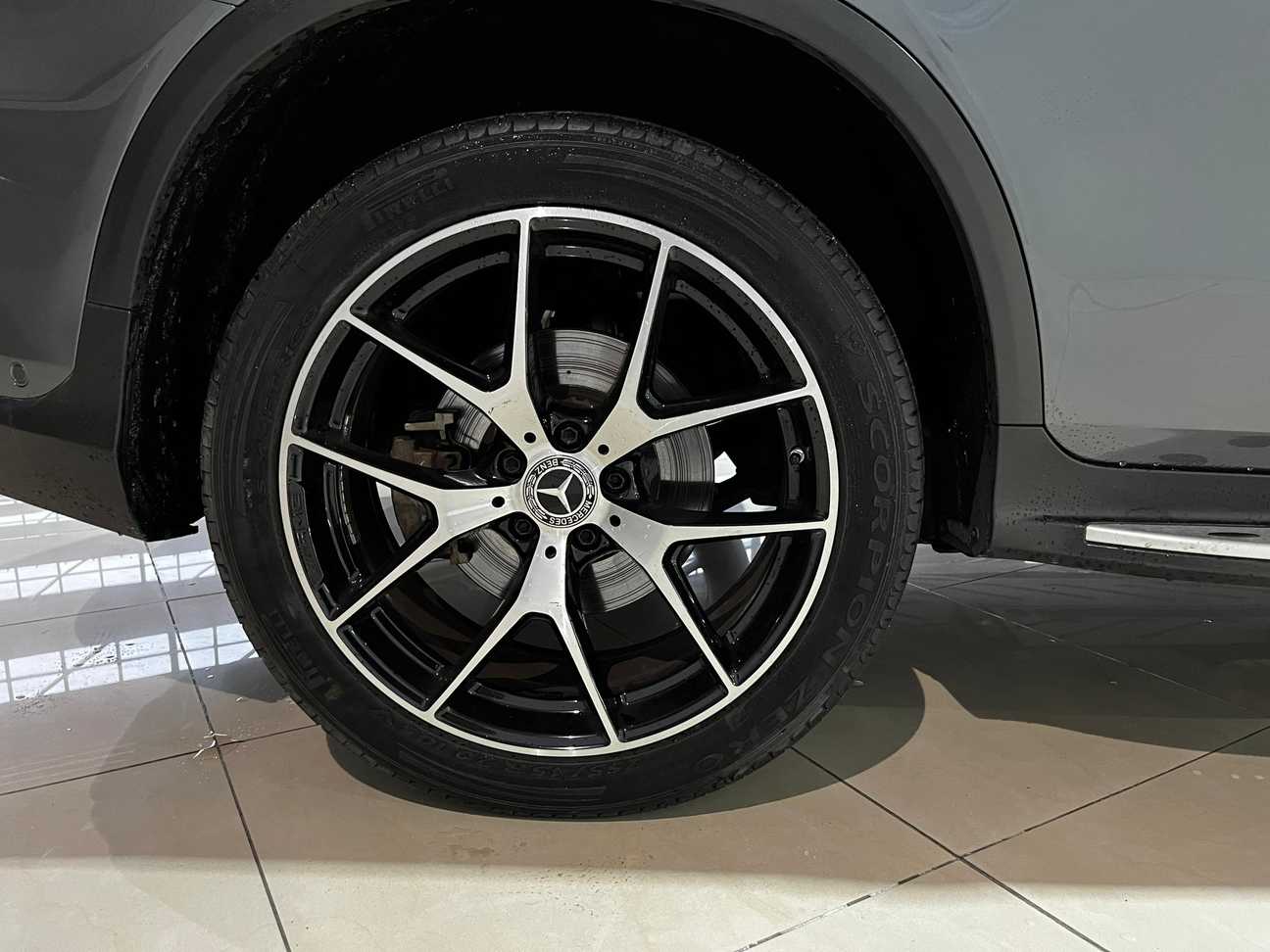 used 2020 Mercedes-Benz GLC300 4MATIC AMG Line 2.0