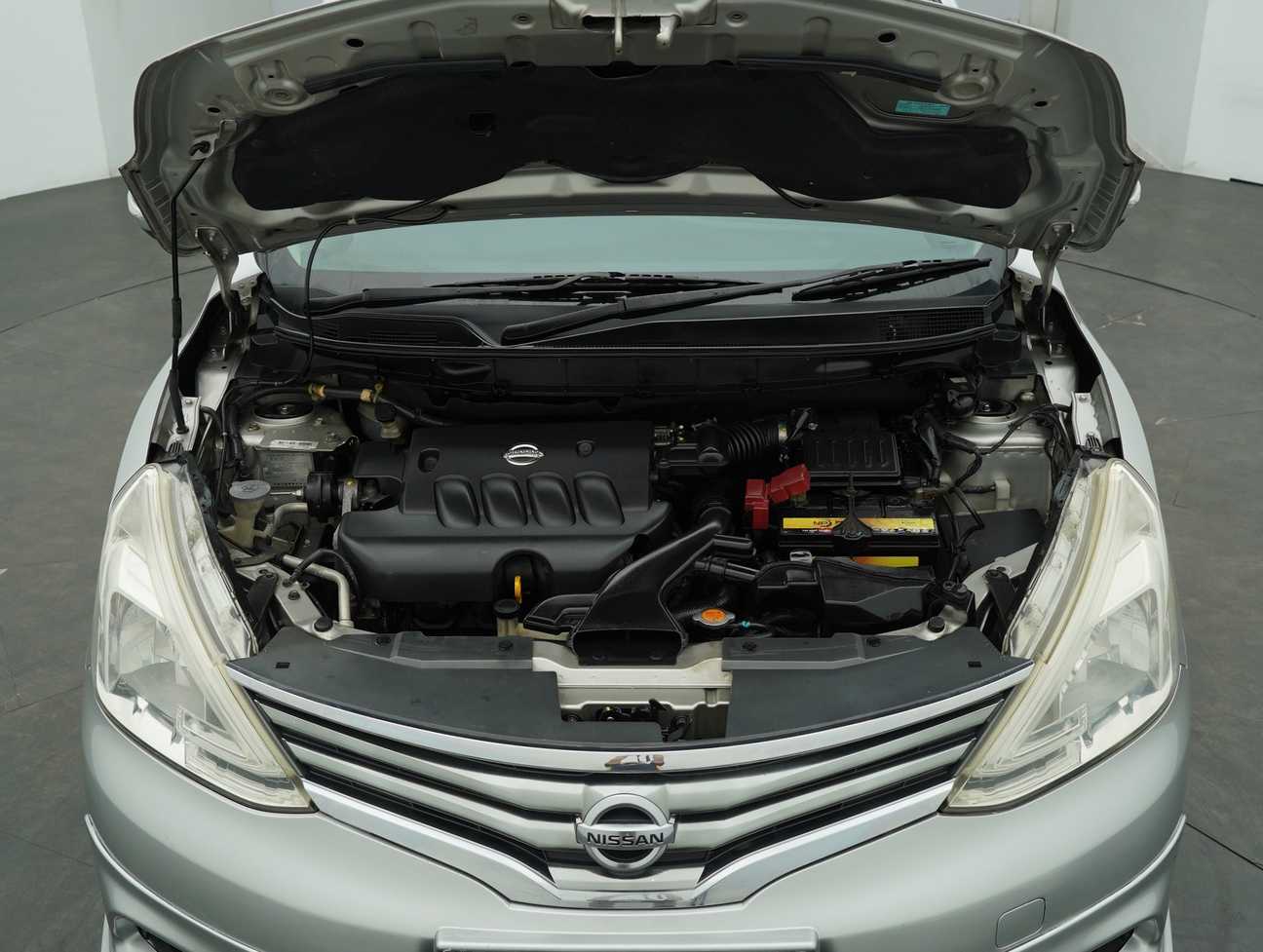 terpakai 2013 Nissan Grand Livina Comfort 1.8