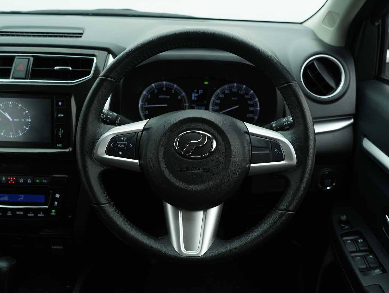 terpakai 2023 Perodua Aruz AV 1.5