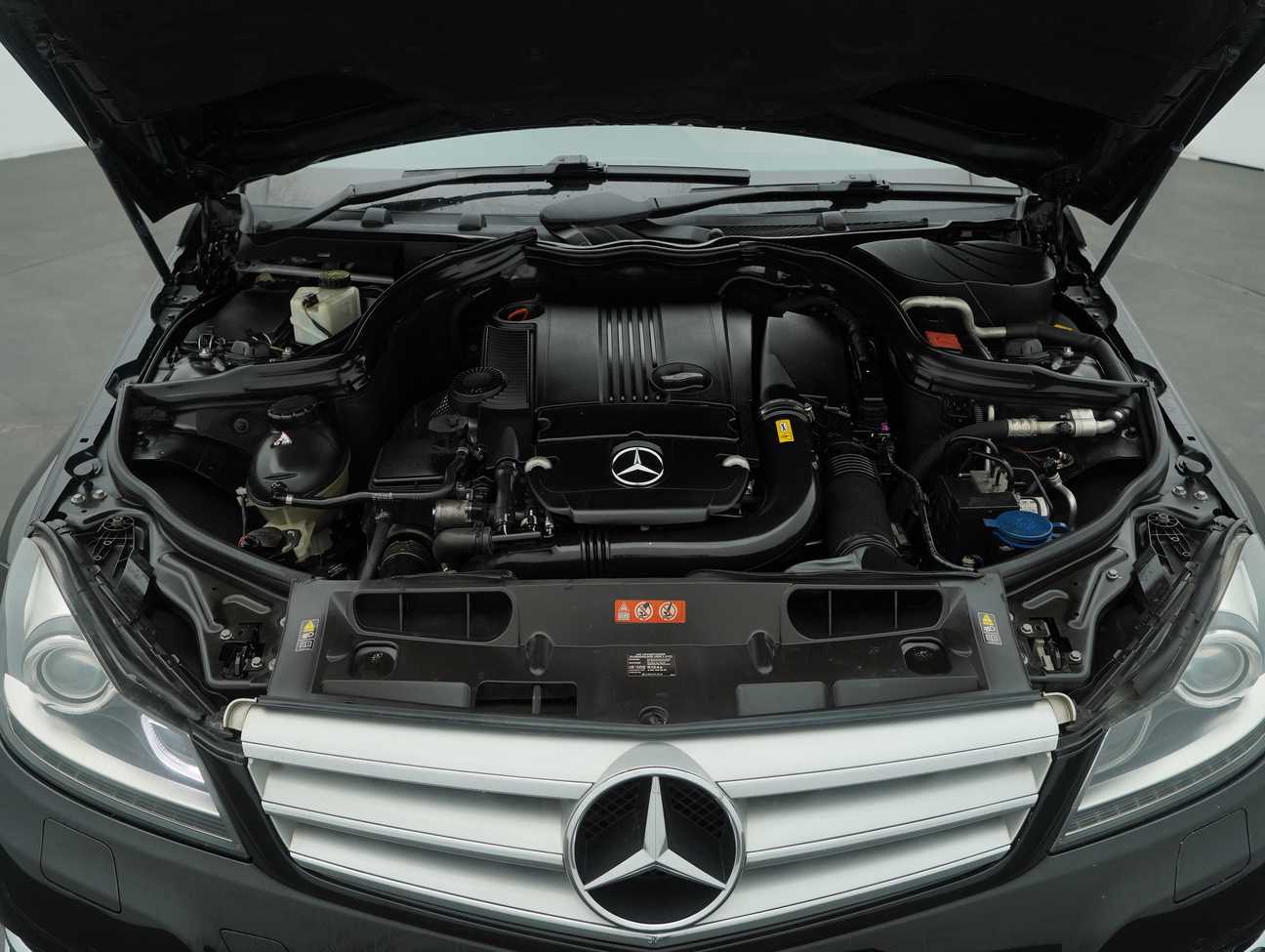 used 2013 Mercedes-Benz C200 Avantgarde CGI 1.8