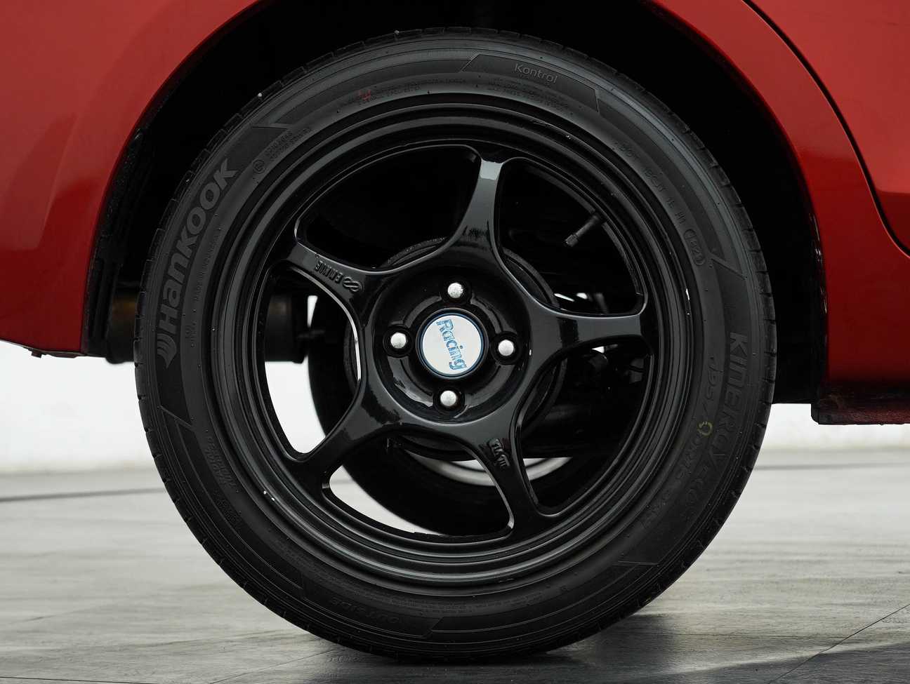 terpakai 2016 Proton Saga Standard 1.3