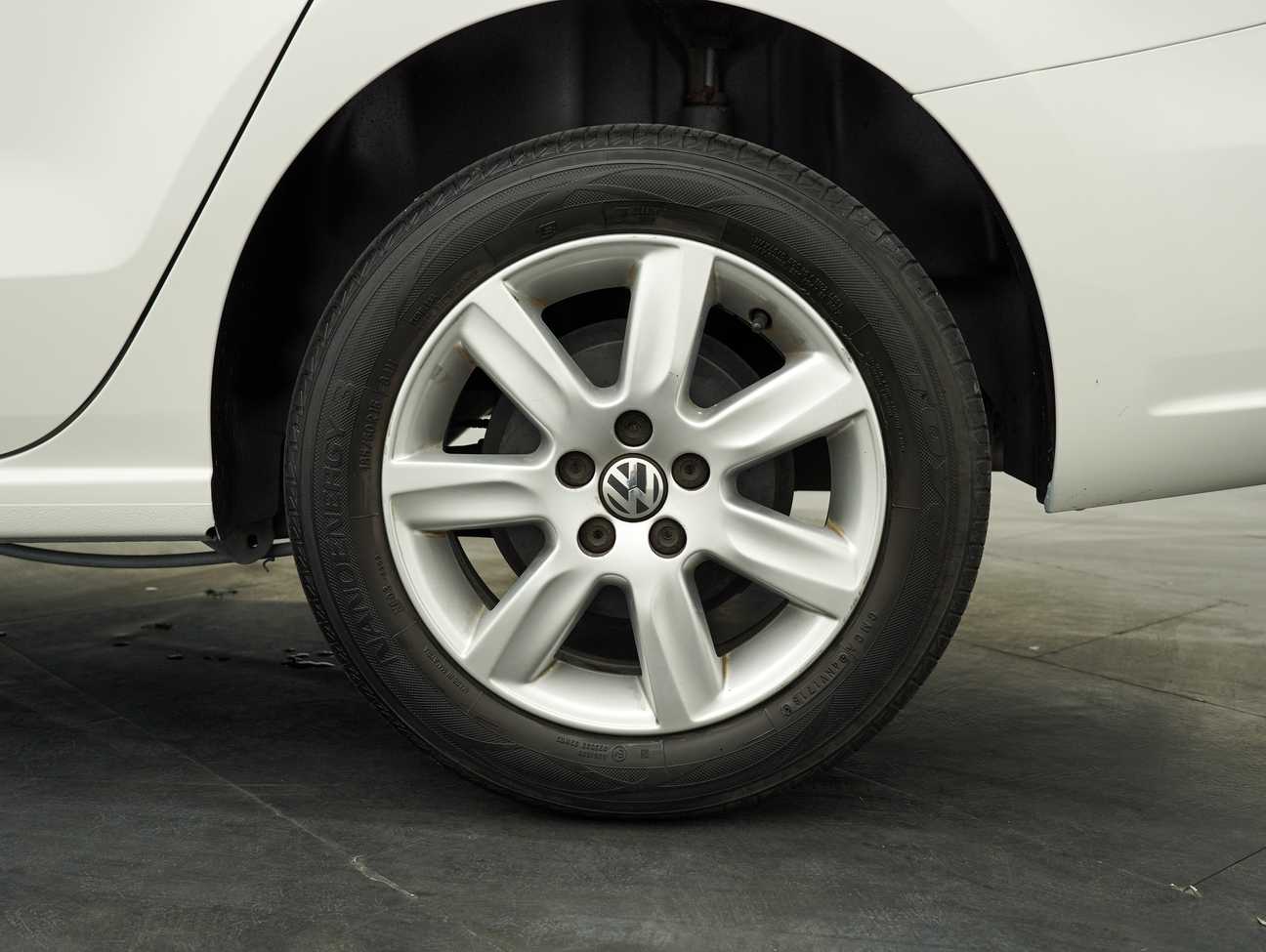 terpakai 2015 Volkswagen Polo  1.6