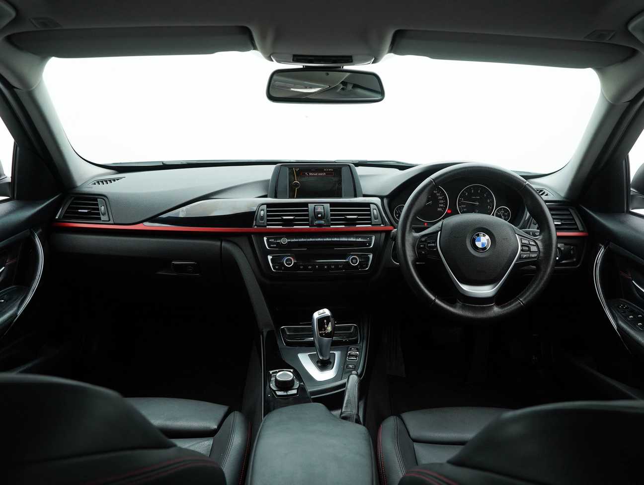 used 2014 BMW 320i Sport Line 2.0