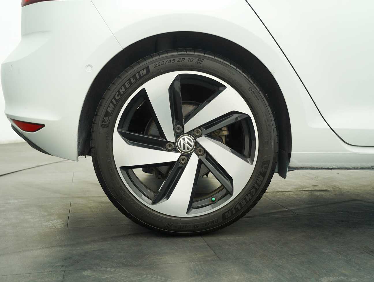 used 2016 Volkswagen Golf TSI Highline 1.4