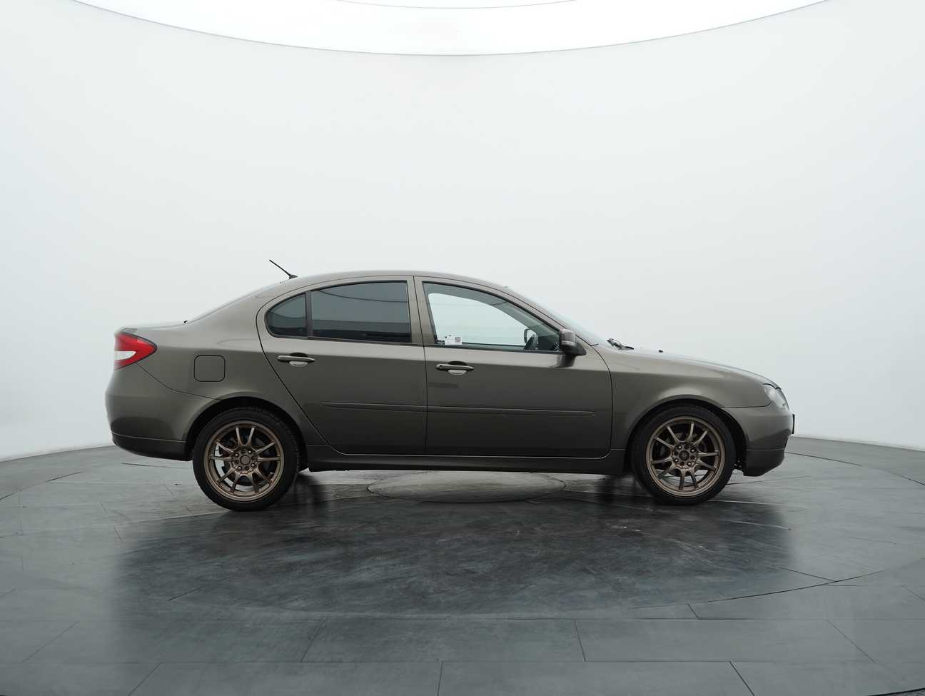 used 2014 Proton Persona SV 1.6