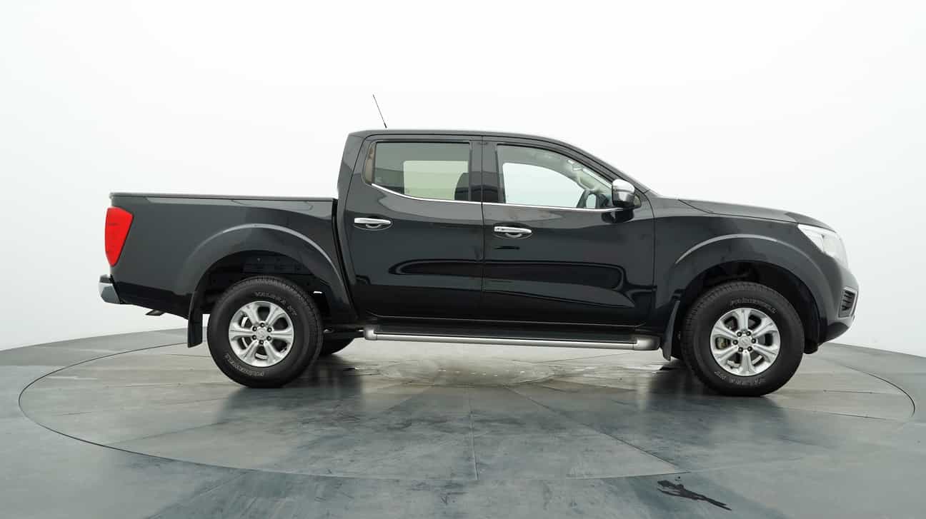terpakai 2017 Nissan NAVARA NP300 V 2.5