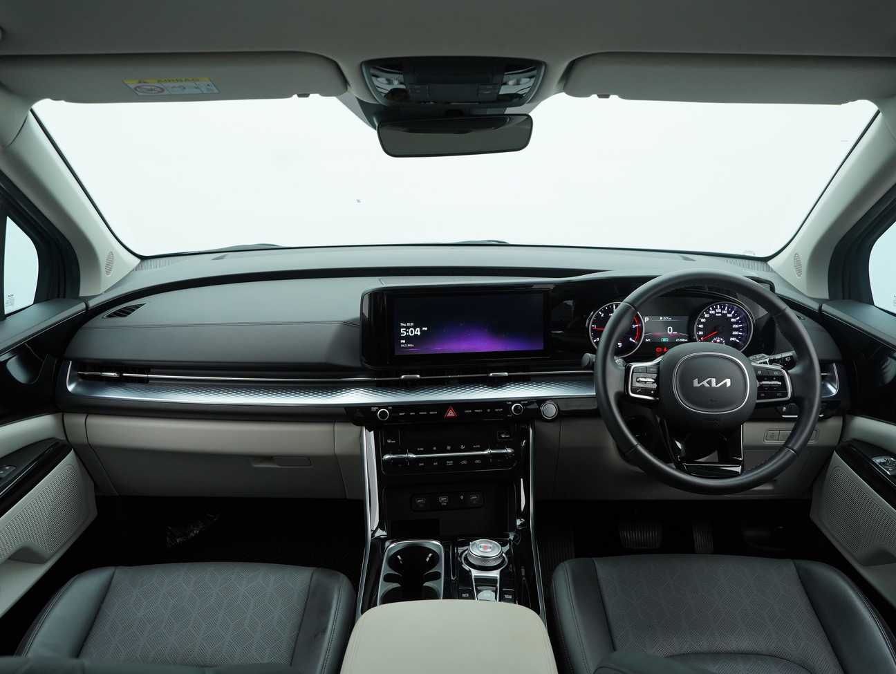 used 2024 Kia Carnival 11 Seater 2.2