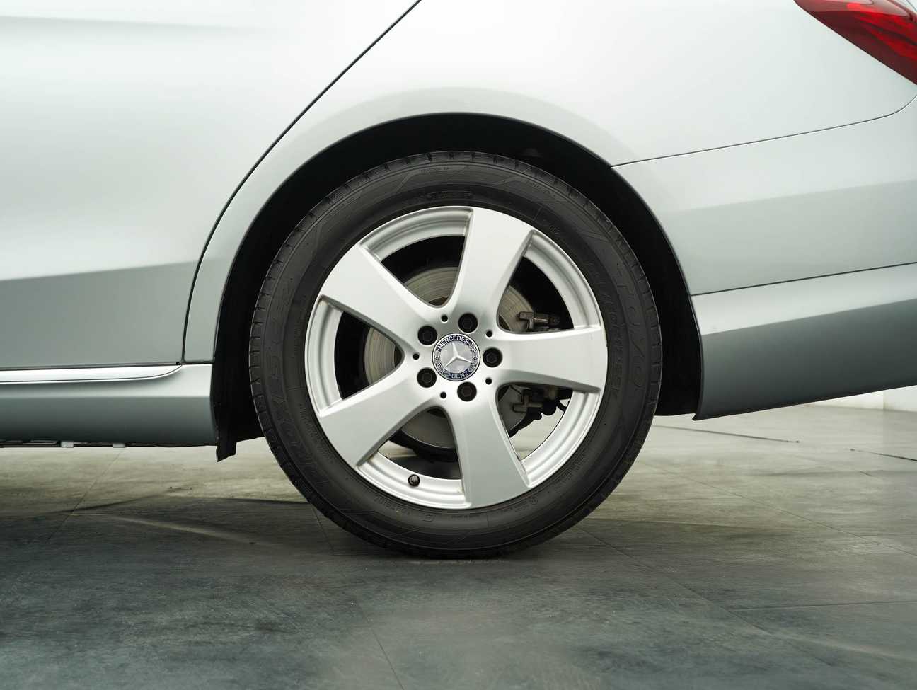 terpakai 2016 Mercedes-Benz C180 Avantgarde (7G-TRONIC Plus) 1.6