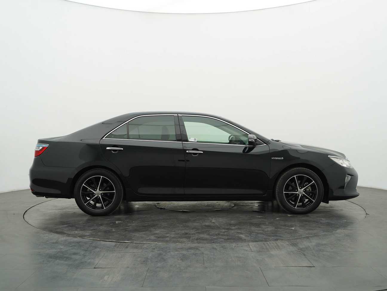 used 2016 Toyota Camry Hybrid Luxury 2.5