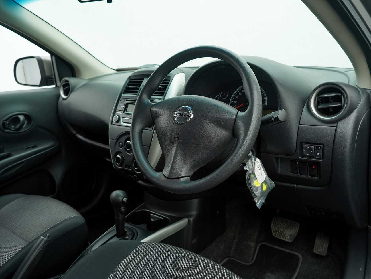 terpakai 2017 Nissan Almera E 1.5