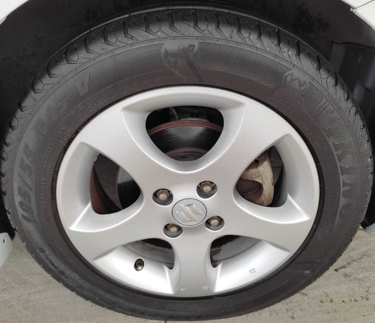 terpakai 2012 Suzuki SWIFT  1.5