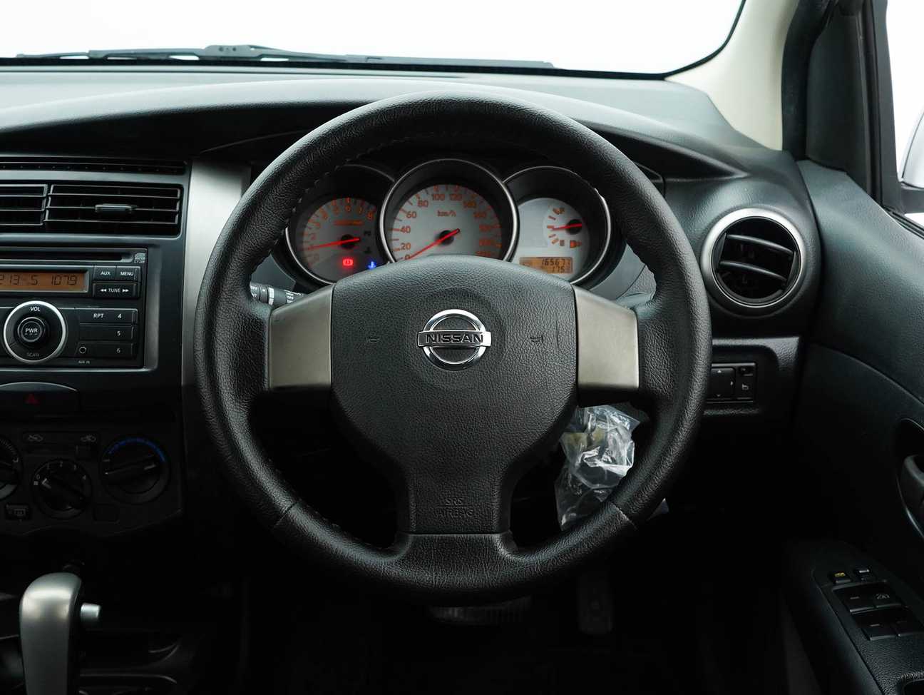 used 2012 Nissan Grand Livina ST-L Comfort 1.6