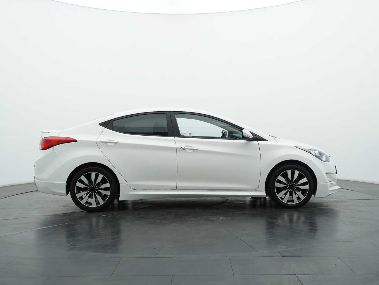 terpakai 2013 Inokom Elantra  1.6