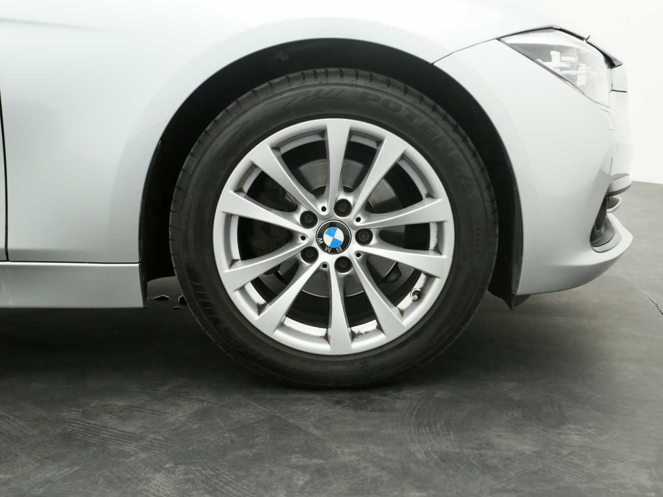 used 2016 BMW 320i Sport Line 2.0