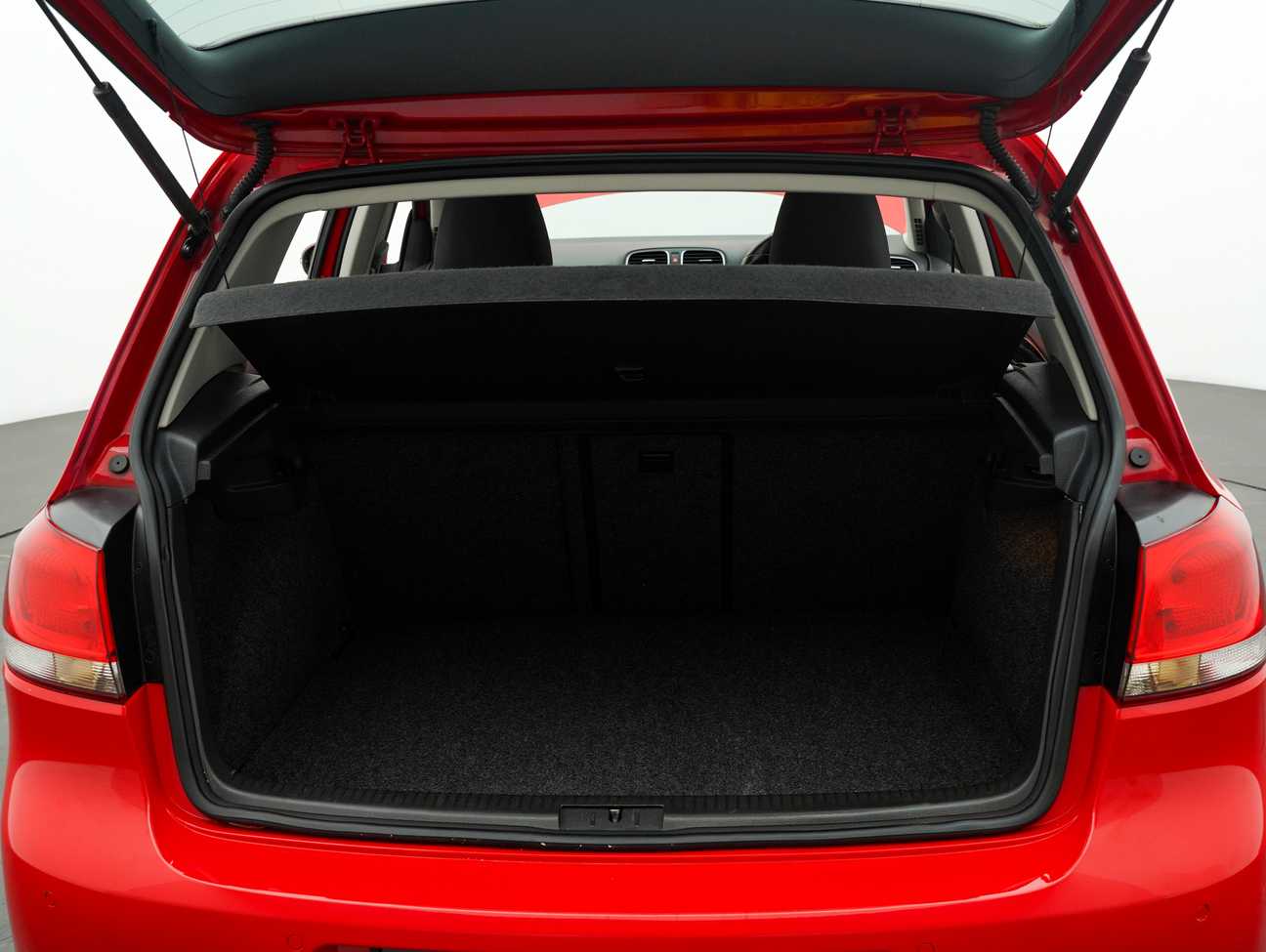 terpakai 2011 Volkswagen Golf TSI 1.4