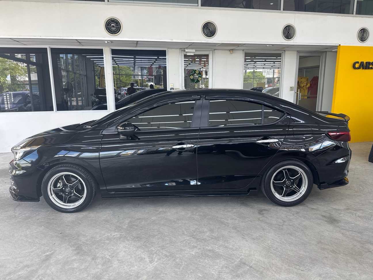 terpakai 2022 Honda City V Sensing 1.5