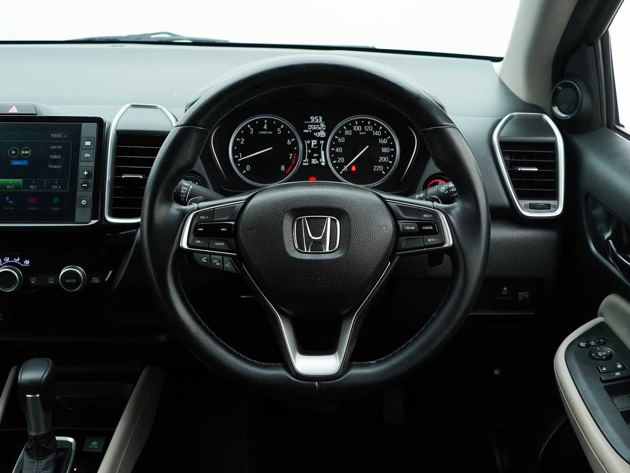 used 2022 Honda City V 1.5