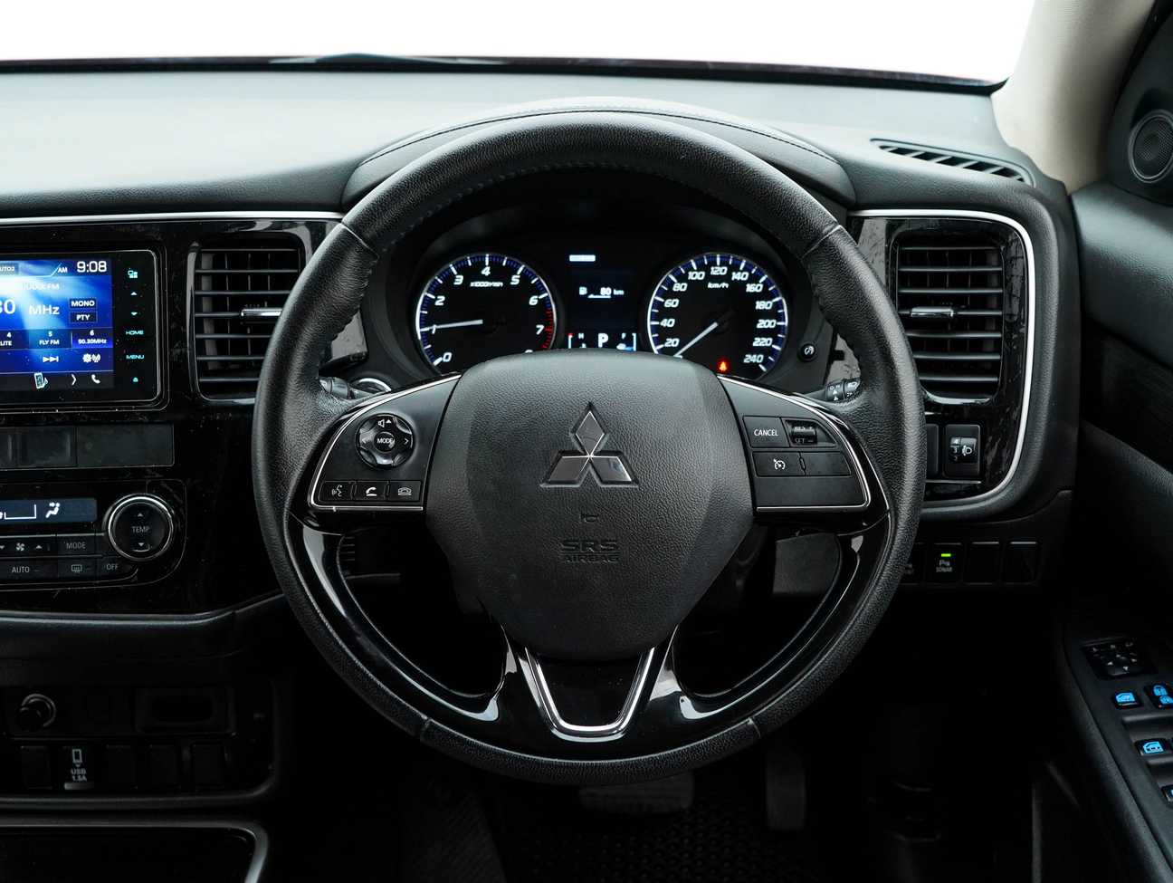 used 2020 Mitsubishi Outlander  2.0