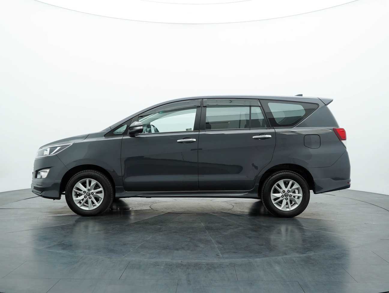 Buy used 2017 Toyota Innova G 2.0 – Carsome.my