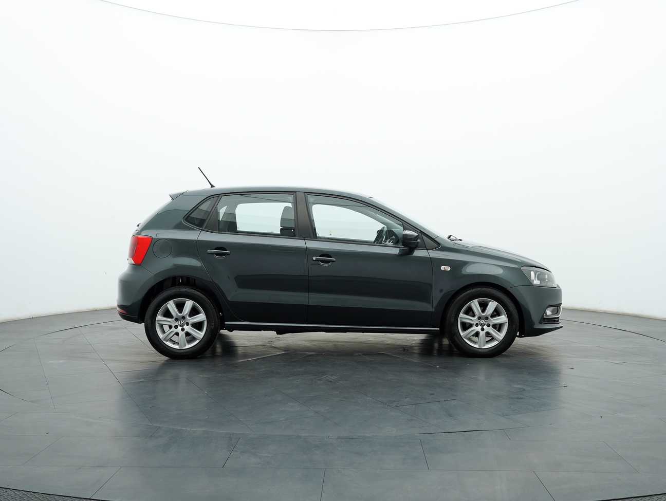 terpakai 2015 Volkswagen Polo  1.6