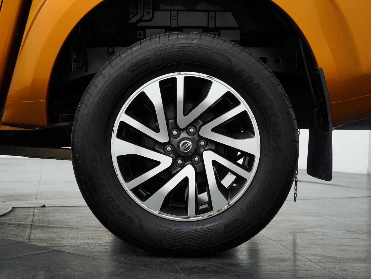 terpakai 2018 Nissan Navara NP300 VL Dual Cab 2.5