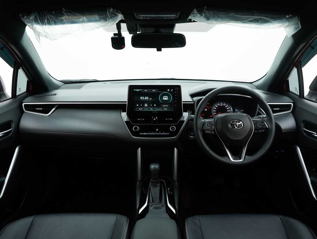 terpakai 2024 Toyota Corolla Cross V 1.8