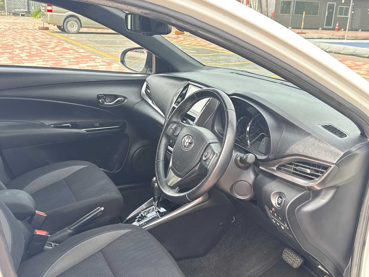 terpakai 2021 Toyota Yaris G 1.5