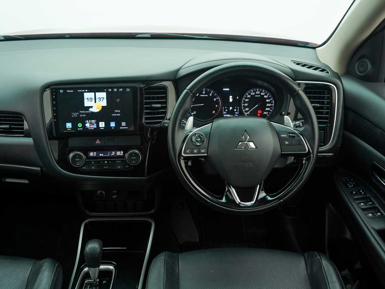 terpakai 2016 Mitsubishi Outlander  2.4