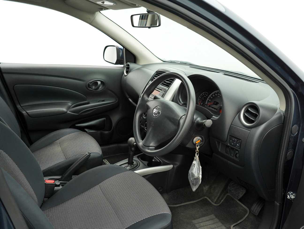 terpakai 2017 Nissan Almera E 1.5