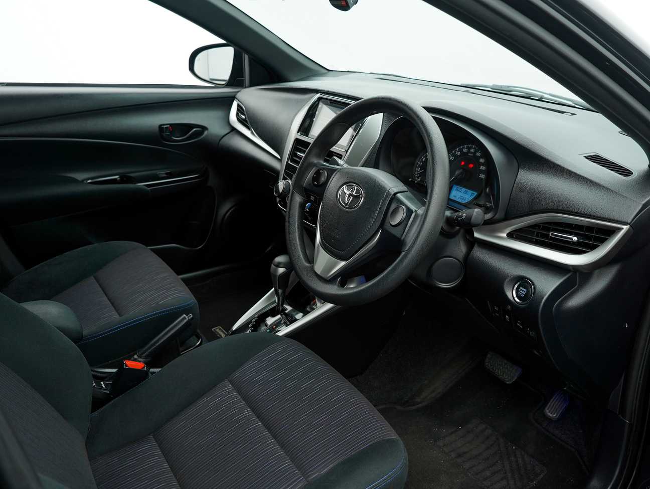 used 2020 Toyota YARIS E 1.5