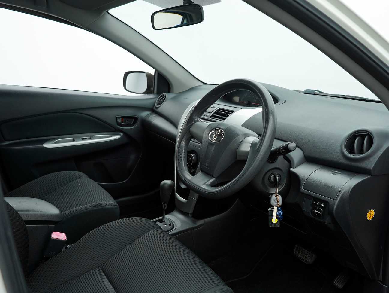 terpakai 2010 Toyota Vios E 1.5