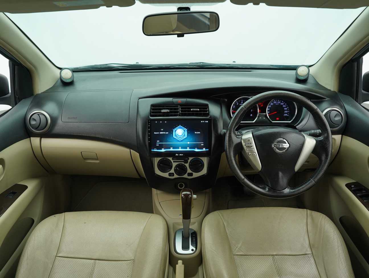 terpakai 2013 Nissan Grand Livina Comfort 1.8