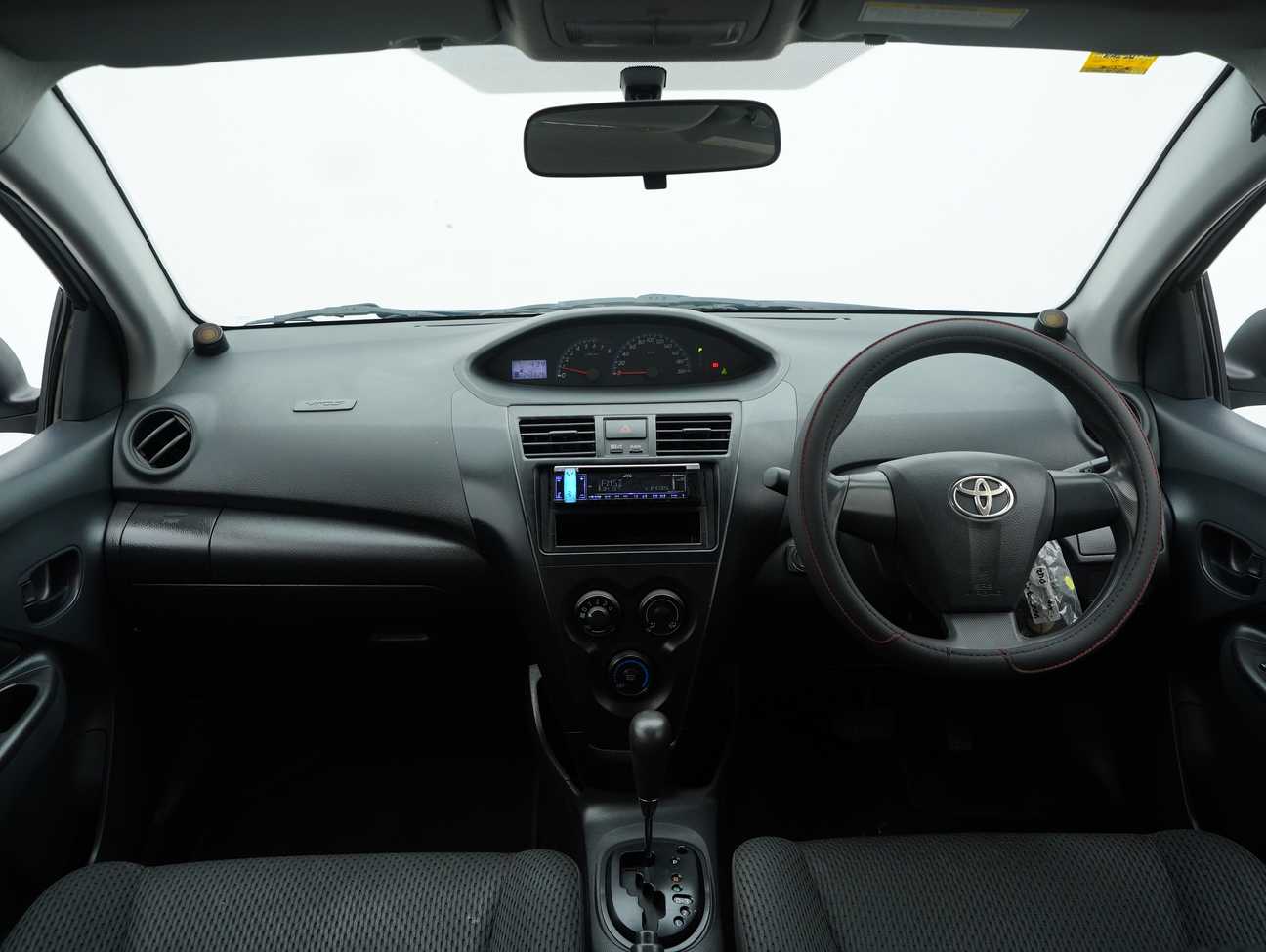terpakai 2011 Toyota Vios J 1.5