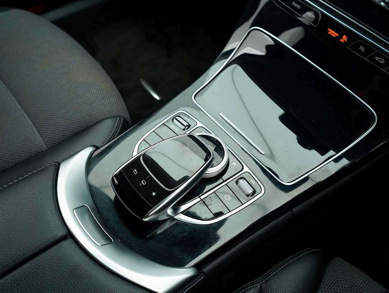 terpakai 2015 Mercedes-Benz C180  1.6