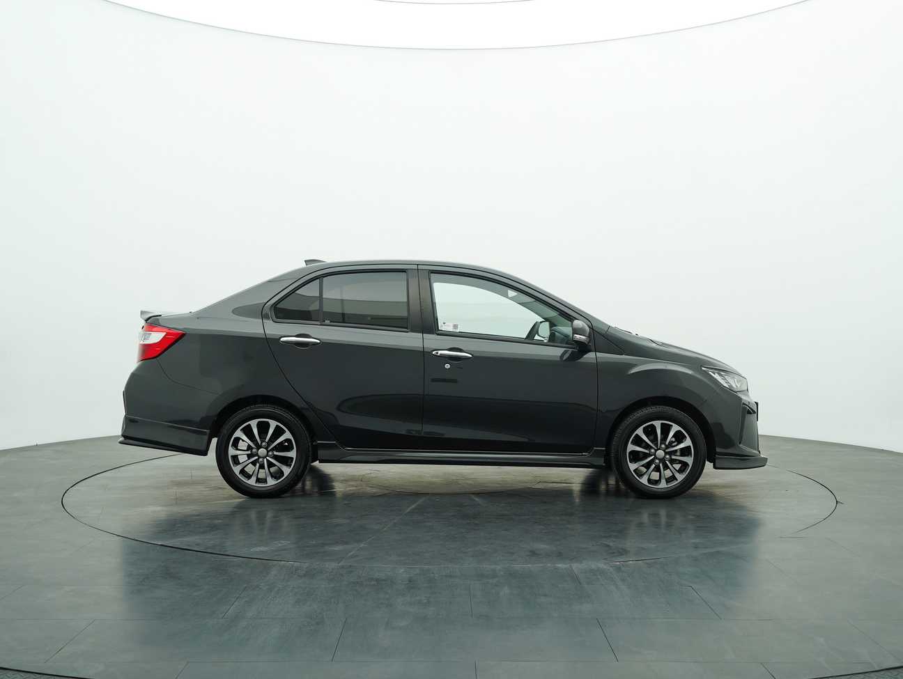 terpakai 2023 Perodua Bezza Advance 1.3