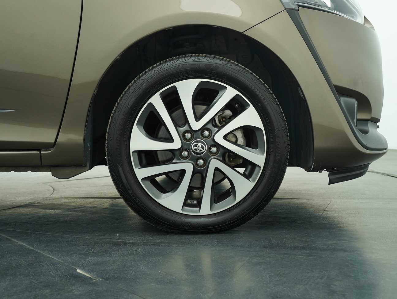 used 2017 Toyota Sienta V 1.5