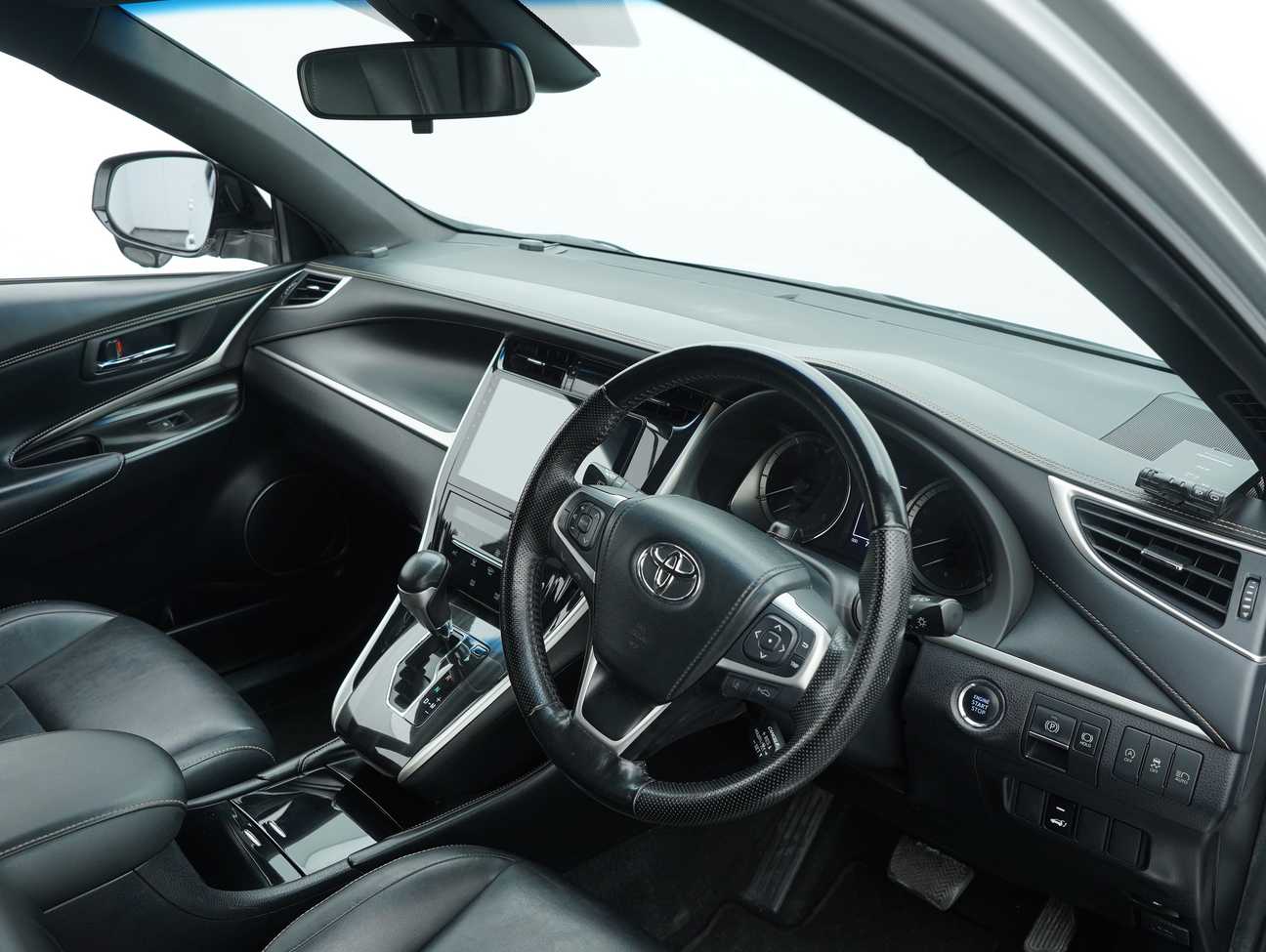 used 2018 Toyota Harrier Elegance 2.0