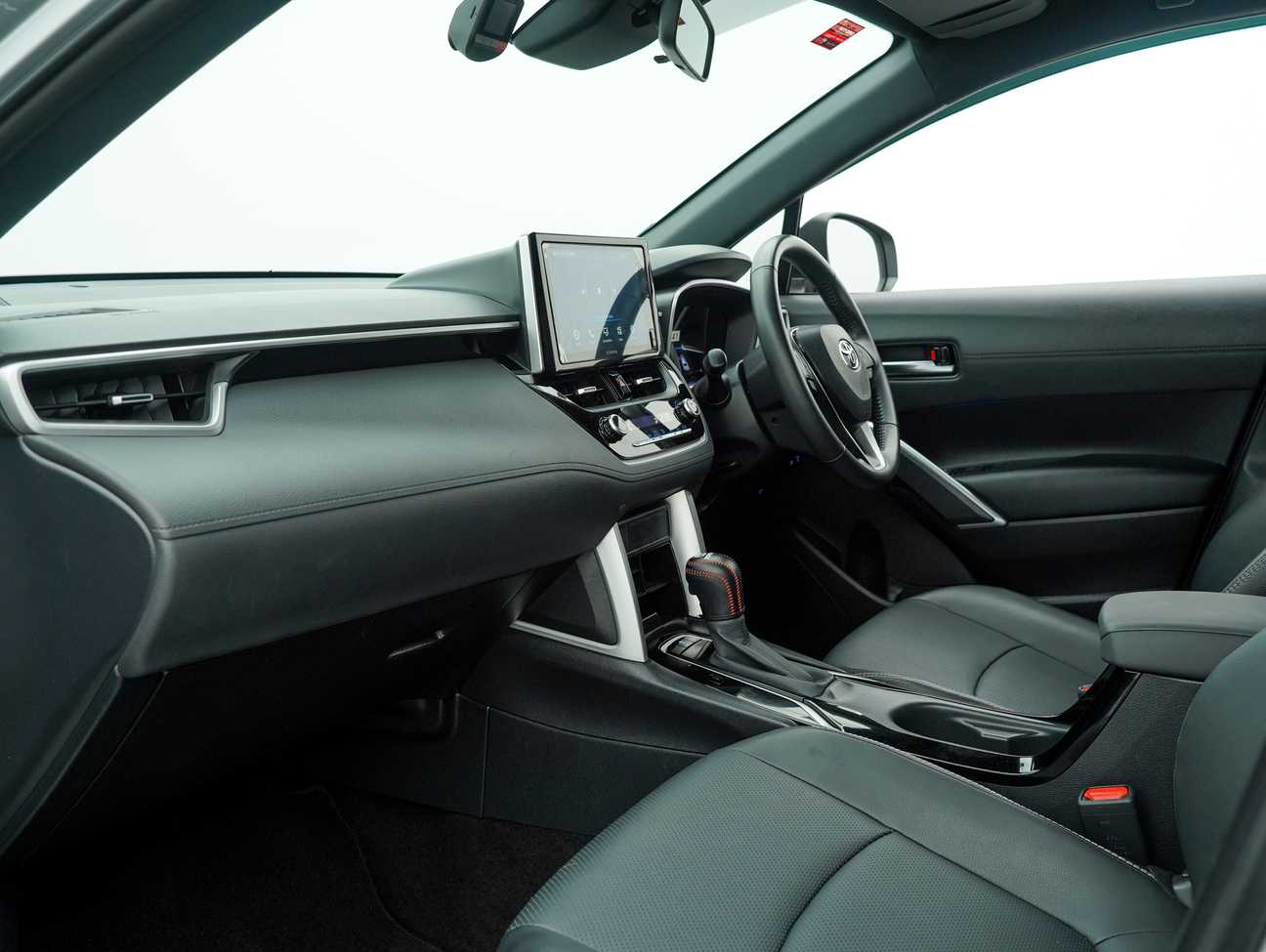 used 2022 Toyota Corolla Cross V 1.8